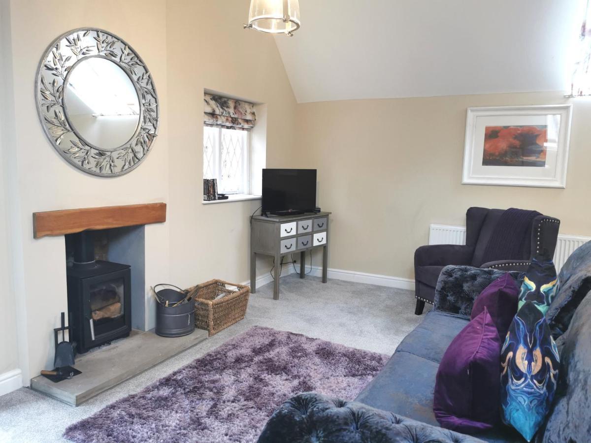 The Coach House Apartment At Cefn Tilla Court, Usk Esterno foto