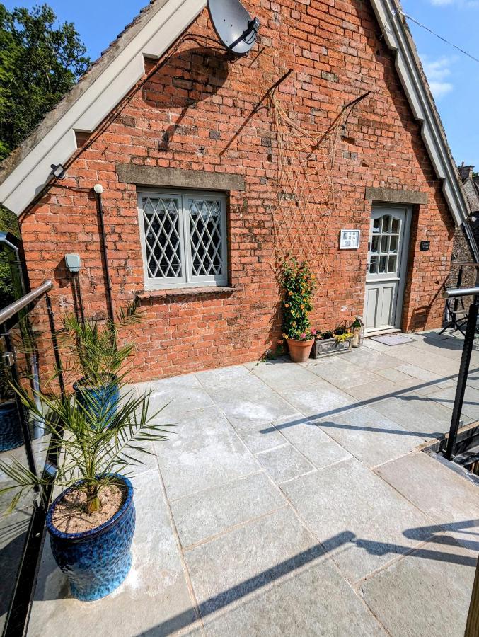 The Coach House Apartment At Cefn Tilla Court, Usk Esterno foto