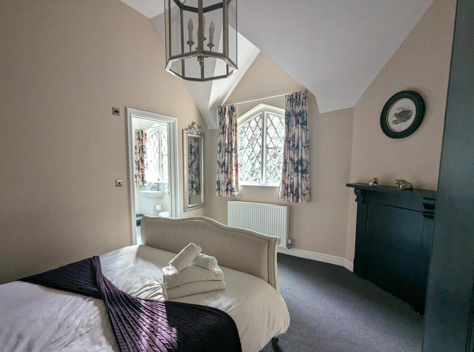 The Coach House Apartment At Cefn Tilla Court, Usk Esterno foto