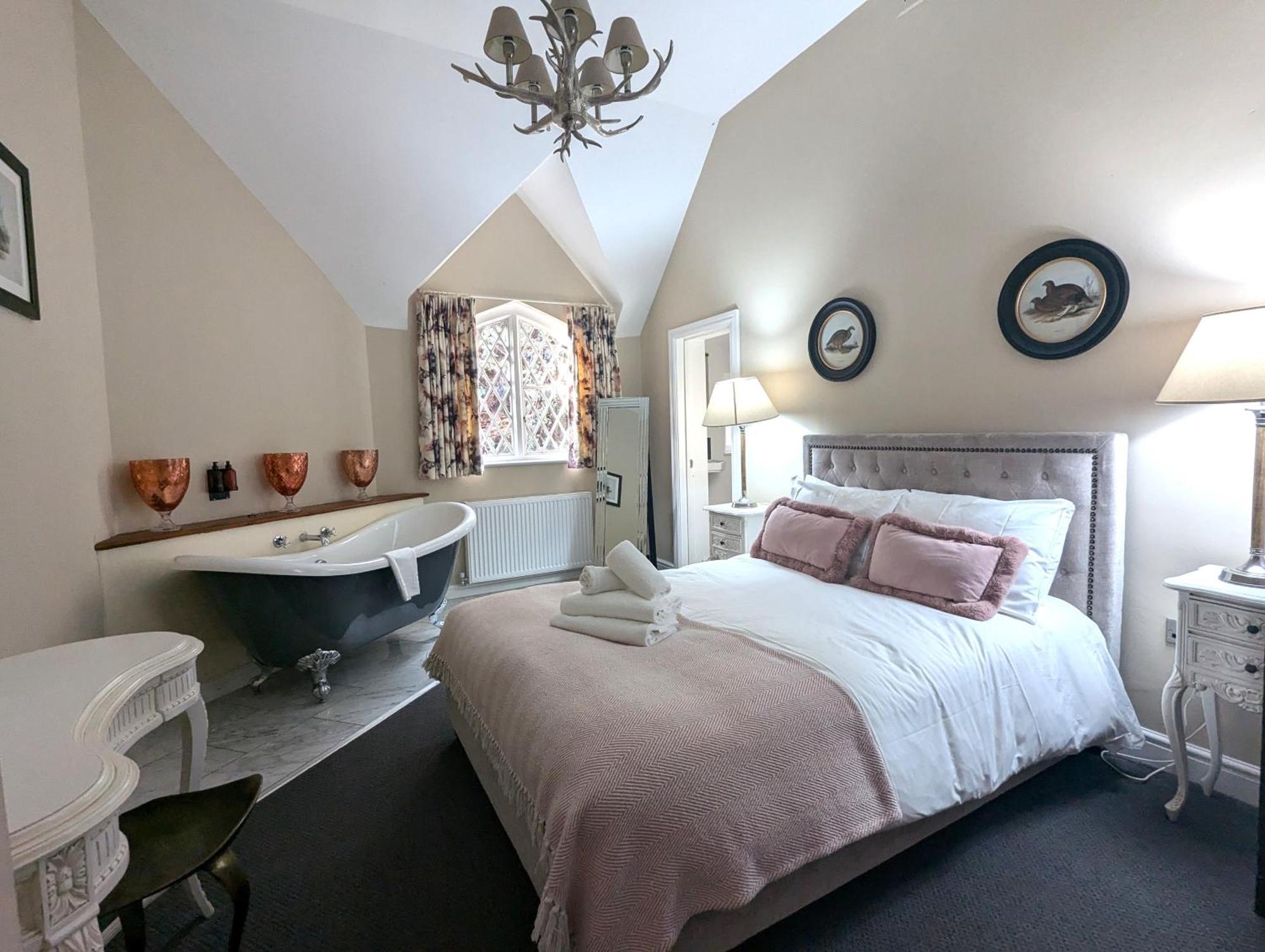 The Coach House Apartment At Cefn Tilla Court, Usk Esterno foto
